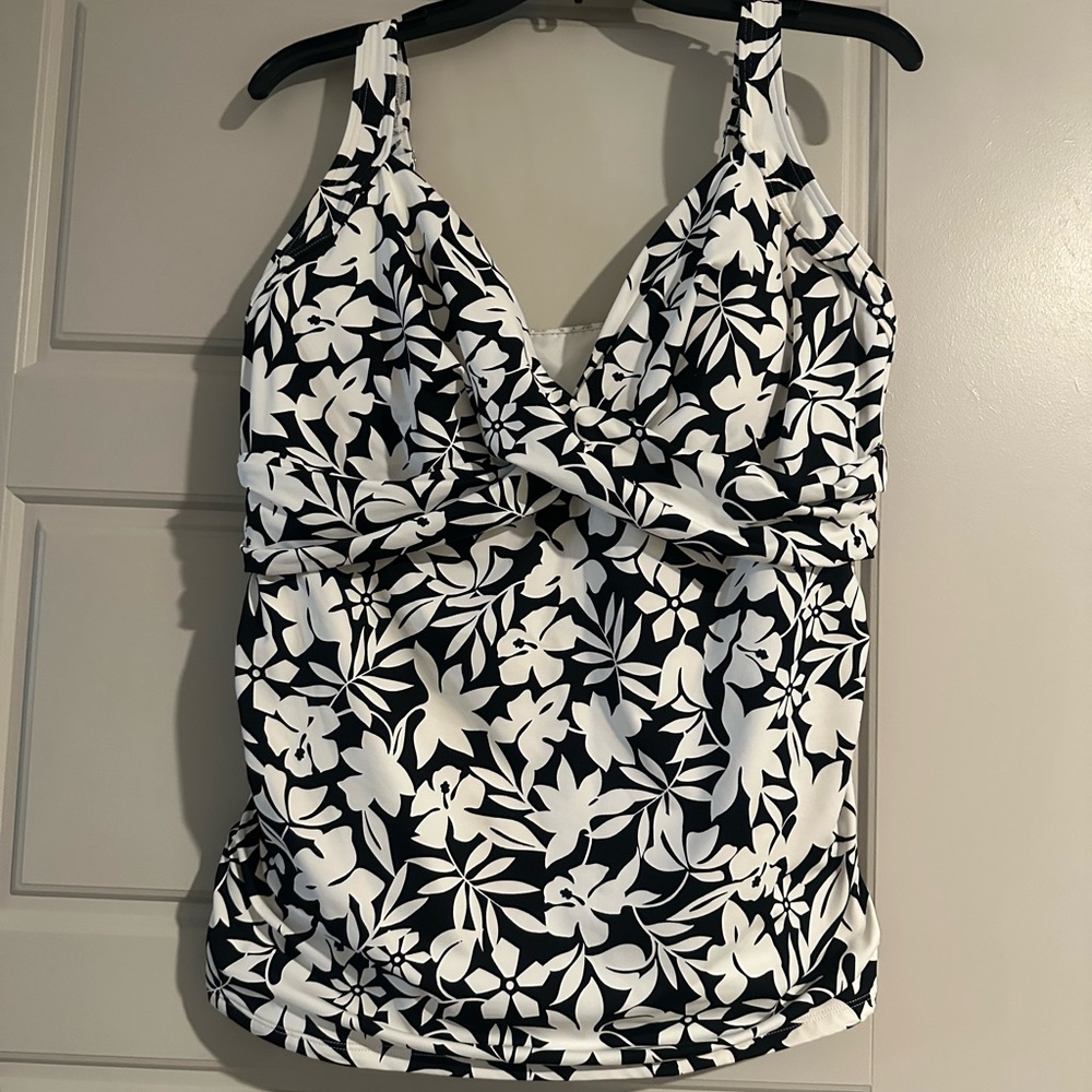 Black and White Floral Tankini Top